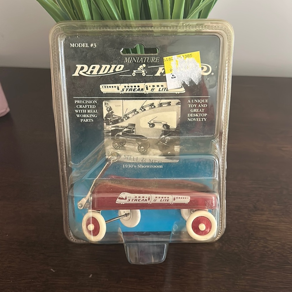Radio flyer miniature